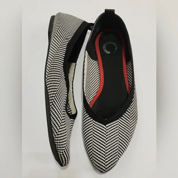 Journee Collection Women Karise Ballet Flats Pointed Toe, Comfy Slip-On, sz 6.5 - Picture 6 of 14